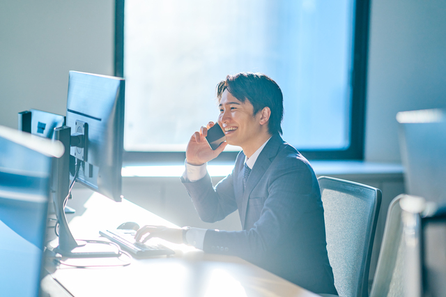 電話対応の写真